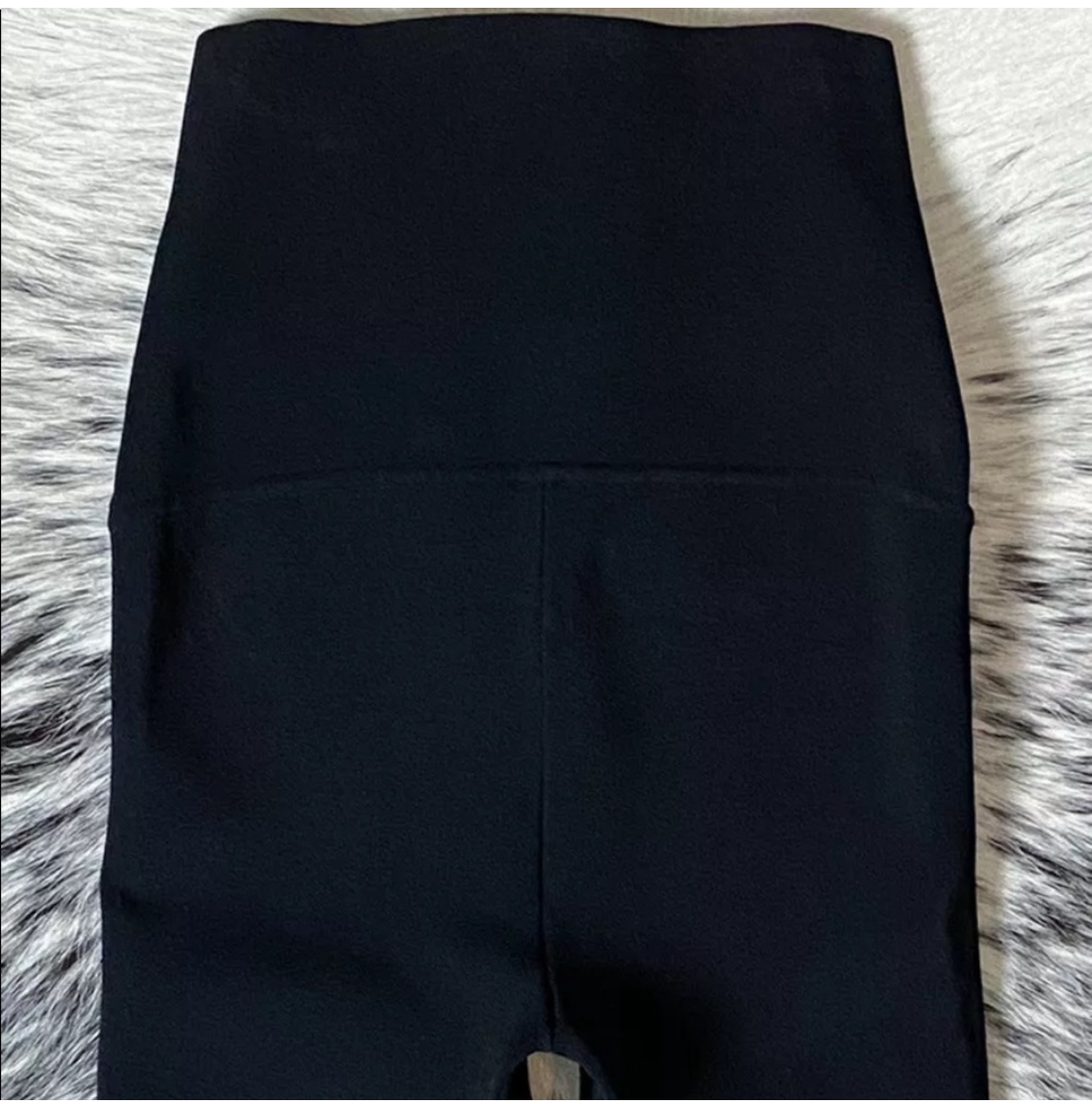 KHAITE “JANE” HIGH WAIST CROPPED LEGGING